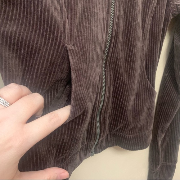 Lululemon Scuba Track Jacket *Velvet Cord Espresso Brown Size 2 - Picture 3 of 14